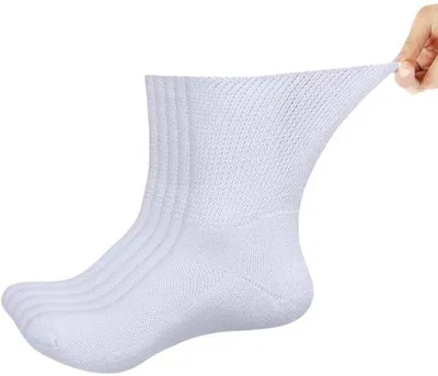 Produktbild von 5 Paar bequeme, atmungsaktive, duftende, zweitaugige Sportschuhe, weiß