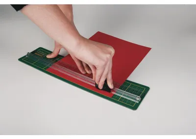 Produktbild von Rayher 8935100 Rollenschneidegerät, für Papier, mit 1 Schneiderolle