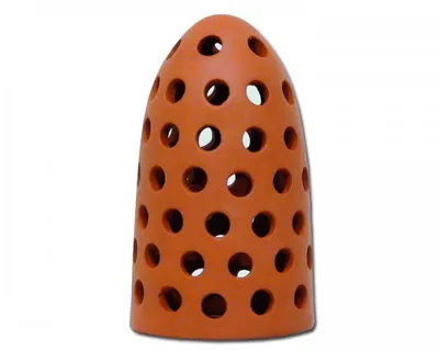 Produktbild von AquaNova Kegel mit Löchern 16,5x9cm - Ton Dekoration