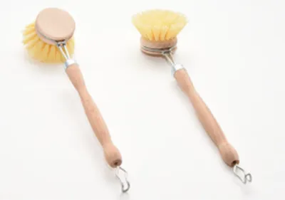 Obrázek produktu pro Kulatý kartáč na mytí nádobí Ø 6 cm, s dřevěnou rukojetí 15 cm
