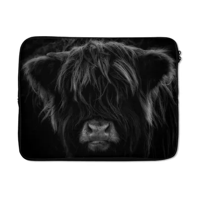 Produktbild von MuchoWow® Laptop Hülle 17 Zoll Laptoptasche Schottischer Highlander - Kuh - Schwarz - Weiß - Porträt - Zipper - Schutzabdeckung