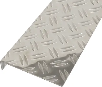 Produktbild von Alberts Strukturblech | Riffel-Prägung, gekantet, L-Form | Aluminium, natur | 2000 x 135 x 30 mm