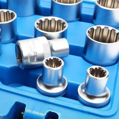 Obrázek produktu pro CCLIFE 19dílná sada nástrčných klíčů 1/2" XZN Sada nástrčných klíčů 8-32 mm Krabice na nástrčné klíče Nástrčné klíče pro drážkování 6/12 mm