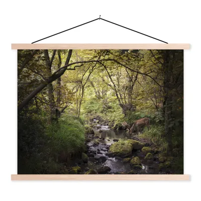 Produktbild von MuchoWow® Textilposter Hirsch - Baum - Wald 40x30 cm mit holzfarbenen Rahmen - Bilder