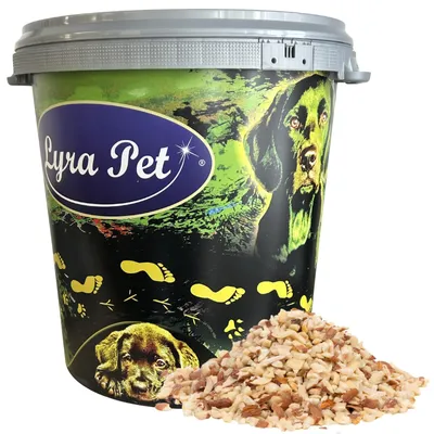 Produktbild von 10 kg Lyra Pet® Erdnusskerne gehackt mit Haut in 30 L Tonne