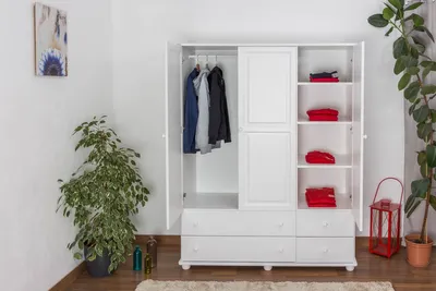 Produktbild von Kleiderschrank Massivholz weiß