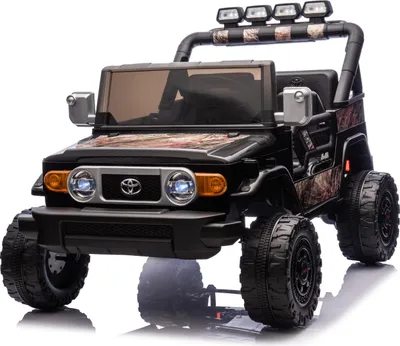 Obrázok produktu pre Elektrické detské auto Toyota FJ Cruiser XXL s pohonom 4x4, licencované (dvojmiestne), pieskovo čierne, prenosná lítiová batéria, vysoký podvozok, dve sedadlá, zadné odpruženie, diaľkové ovládanie 2,4 GHz, MP3 prehrávač s Bluetooth, LED svetlá