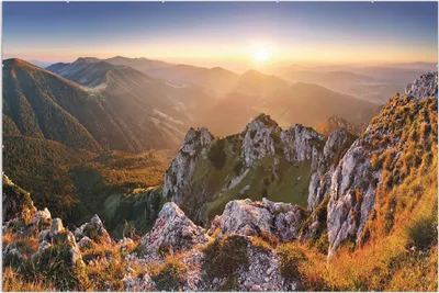 Produktbild von Wallario Wandbild Berglandschaft mit Sonnenuntergang in der Slowakei, Größe: 61 x 91,5 cm, Poster mit rahmenlosen Bildhalter