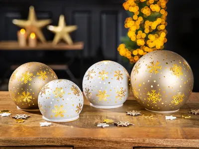 Obrázok produktu pre Gilde sklenená LED guľa "Snehová vločka" VE 2 so 50855