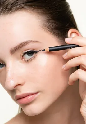 Zdjęcie produktu dla Korres Kohl Minerals czarna kredka do oczu