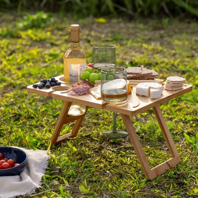 Produktbild von Klappbare Picknicktisch aus Bambus - leicht und tragbar - 1 Stück