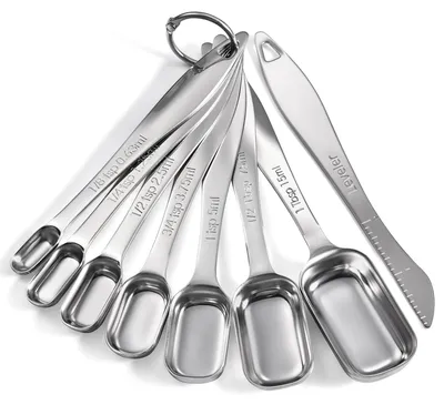 Produktbild von Omgoods – Set aus 8 Edelstahl-Messlöffeln mit Nivelliermittel für die Küche