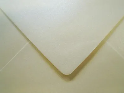 Produktbild von Briefumschläge 125x140mm 100g/qm gummiert VE=100 Stück candle light