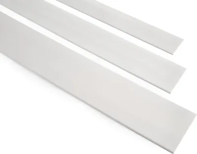 Produktbild von QUEST Abdeckleiste Selbstklebend 30x30mm, 5m, PVC Flachleiste für Innenbereich, Flexibel, Flach, UV-beständig, weiß