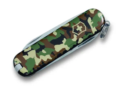 Productafbeelding van Victorinox Classic, camouflage, zakmes met scharnierend mes, multifunctioneel mes, 9 mm