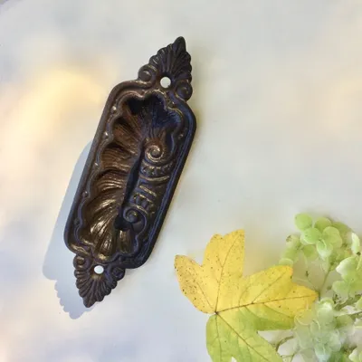 Produktbild von Griffmuschel Antik Muschelgriff Gründerzeit Einlassmulde Schiebetür Mulde Retro