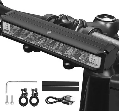 Productafbeelding van Famanu LED fietslamp 1400 lumen - Oplaadbare, waterdichte verlichting