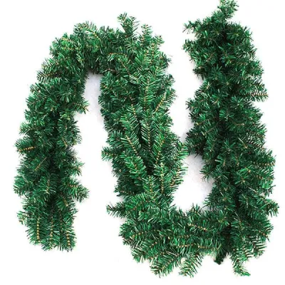 Image de Couronne de Noël en plastique représentant des sapins verts - 2,7 mètres