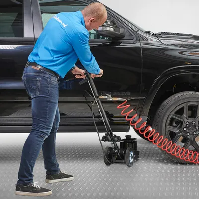 Produktbild von LKW-Wagenheber hydropneumatisch 35 Tonnen Tragkraft 15,5 cm Kolbenhub neigungsverstellbarer Rangierarm 4 Stempelaufsätze