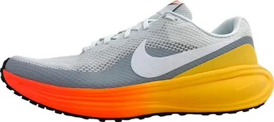 Produktbild von Nike Revolution 8 Laufschuh Grau in Gr. 42.5