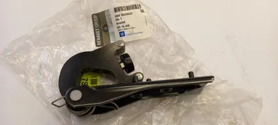 Image de Guide de roulement d'origine OPEL Movano B pour porte coulissante 95526522