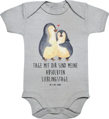 Produktbild von Mr. & Mrs. Panda Strampler Pinguin umarmen 3. - 6. Monat - Heather Grey - Geschenk, Baby, baumwolle, Hochzeitstag, Liebe, Babystrampler, Hochzeitsgeschenk, Babybody