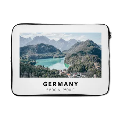 Produktbild von MuchoWow® Laptop Hülle 14 ZollDeutschland - Wasser - Wald Laptoptasche - Laptoptasche - Stoßsicher - Schutzhaube