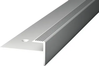 Produktbild von Prinz Treppenkante mit Einschub Alu silber gelocht 30 x 15 x 1000 mm