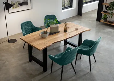 Produktbild von SalesFever Tischgruppe 160 x 85 cm | 5-tlg. | 35 mm Platte Akazie natur | H-Gestell Metall schwarz | 4 Stühle aus Samt | tannengrün – schwarz