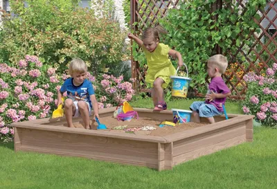 Produktbild von Sandkasten CONNI aus 20 mm gehobelten und gefassten Lärchenbrettern mit Sitzrand