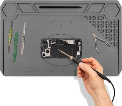 Produktbild von Silikon-Lötmatte 35×22 cm – Antistatisch & Hitzebeständig mit 81-Feld-Organizer und Lineal für Elektronik- und Feinreparaturen