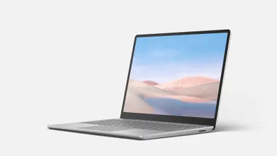 Produktbild von Microsoft Surface Laptop Go Platinum Notebook 12,4 Zoll , Touchscreen Corei5 8GB 128GB SSD, Farbe:Silber