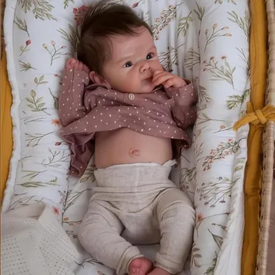 Produktbild von Realistische anatomisch korrekte Reborn Baby Puppe aus Silikon
