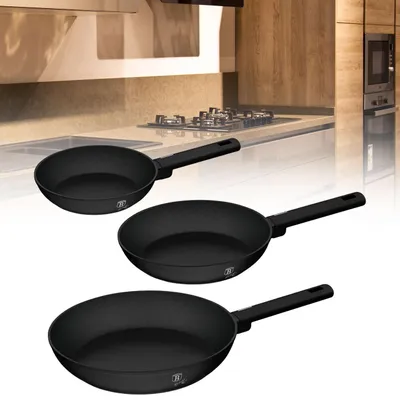 Imagen del producto de Juego de 3 sartenes antiadherentes con revestimiento de titanio, color mate, colección Matte Black, Imagen generada por IA