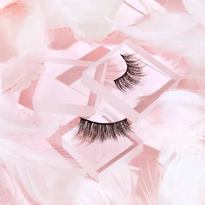 Produktbild von Wimpernset „Girl Next Door“