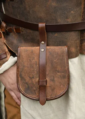 Produktbild von Tasche aus Fettleder braun, „Sindri“
