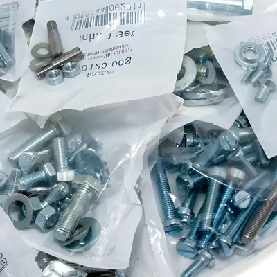 Obrázok produktu pre Súprava: Univerzálne skrutky pre kompletné vozidlo, Schwalbe KR51/1