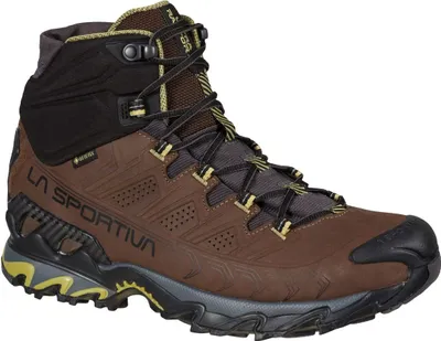 Wanderschuh "Ultra Raptor II Mid Leather Wide GTX" von La Sportiva in Braun mit grünem Profil.