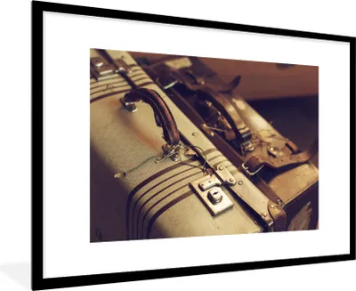 Produktbild von MuchoWow® MuchoWow® Gerahmtes Poster Reisekoffer - Vintage - Braun 90x60 cm - Poster mit zchwarzem Bilderrahmen - Wanddekoration - Fotos