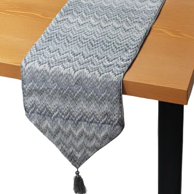 Produktbild von Tischläufer im Zickzack-Design aus Polyester