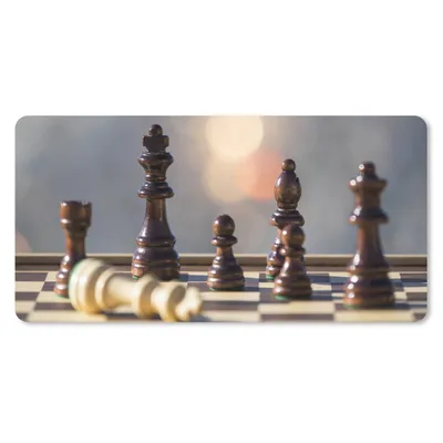 Produktbild von MuchoWow® Schreibtischunterlage Das Schachbrett auf einem Tisch 80x40 cm - XXL Mauspad - Gaming Mauspad