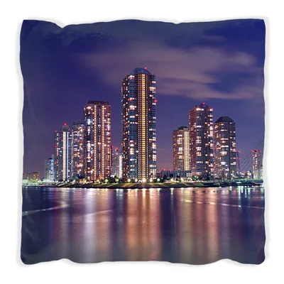 Produktbild von Wallario Premium Kissen, weiche Oberfläche, mit Motiv Tokyo- Skyline bei Nacht, Größe: 30 x 30 cm, mit weißer Rückseite