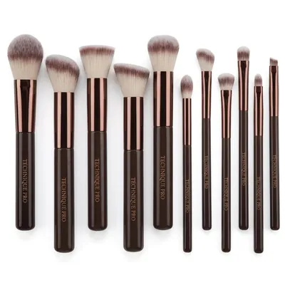 Produktbild von Technique Pro Make-up-Pinselset in Schokoladenbronze