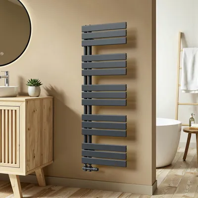 Produktbild von S'AFIELINA 1320x500mm Design Badheizkörper Handtuchheizkörper Flach Paneel Seitenanschlusss Heizkörper für Bad Handtuchtrockner Anthrazit 661 Watt