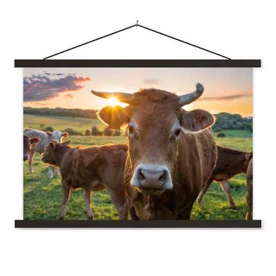 Produktbild von MuchoWow® Textilposter Kühe - Sonne - Wiese - Landleben 120x80 cm mit schwarzem Rahmen - Wanddeko