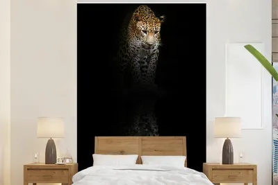 Produktbild von MuchoWow® Fototapete für Wohnzimmer oder Schlafzimmer Wandtapete Vinyl Motivtapete Leopard - Reflexion - Schwarz - 225x350 cm - Schlafzimmer tapete