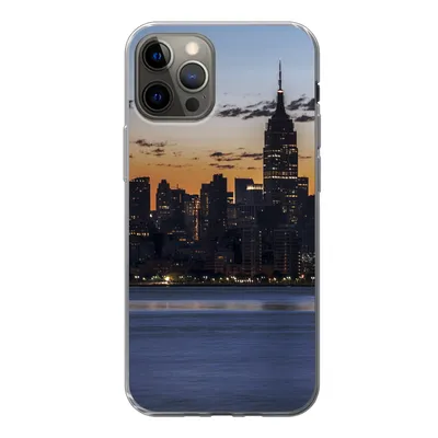 Produktbild von MuchoWow® Handyhülle Schutzhülle Hülle für iPhone 12 Pro New York - Skyline - Amerika Silikon Softcase Handy Hülle - Abdeckung