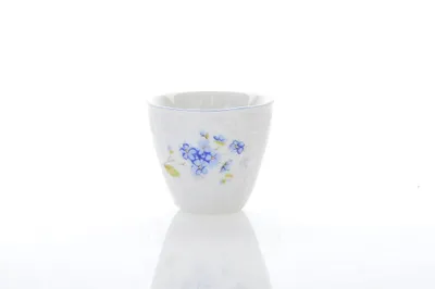 Zdjęcie produktu dla Likier Thun 1794, czeska porcelana, Bernadotte, niezapominajki, wys. 4,2 cm, Thun