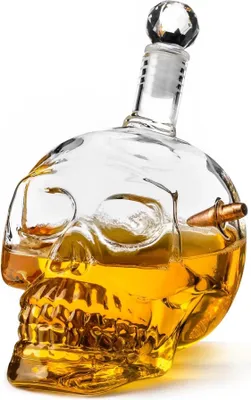 Produktbild von Bulletproof Whisky Skull Karaffe mit Bullet 700ml - Geschenk für Männer