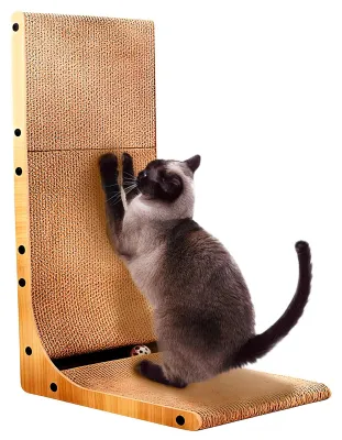 Imagen del producto de Tablero rascador en forma de L de 70 cm con juguete para gatos
